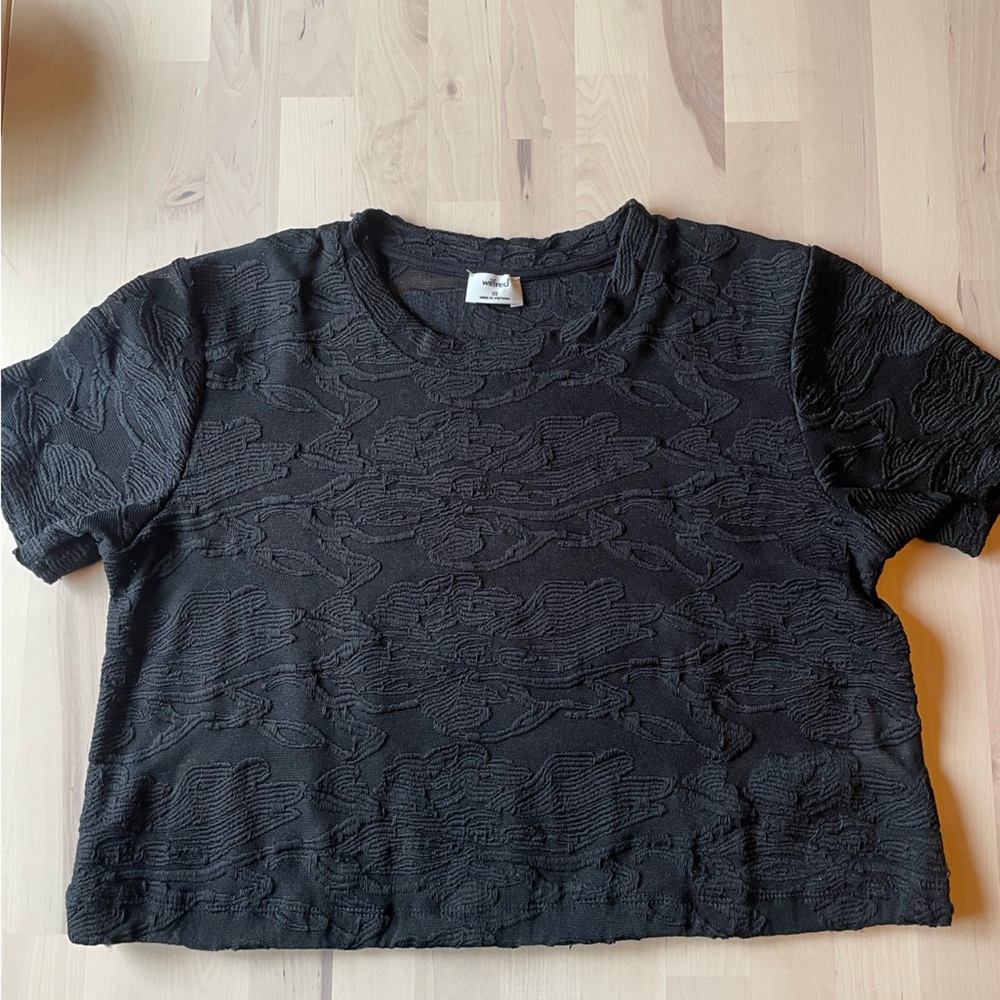 Wilfred Aritzia Textured Black Crop Top Size XS